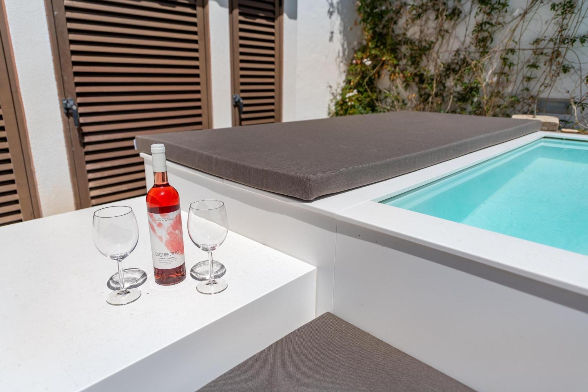 Villa Ancora - Nex To The - Parking - Swimming Pool - By Bedzy