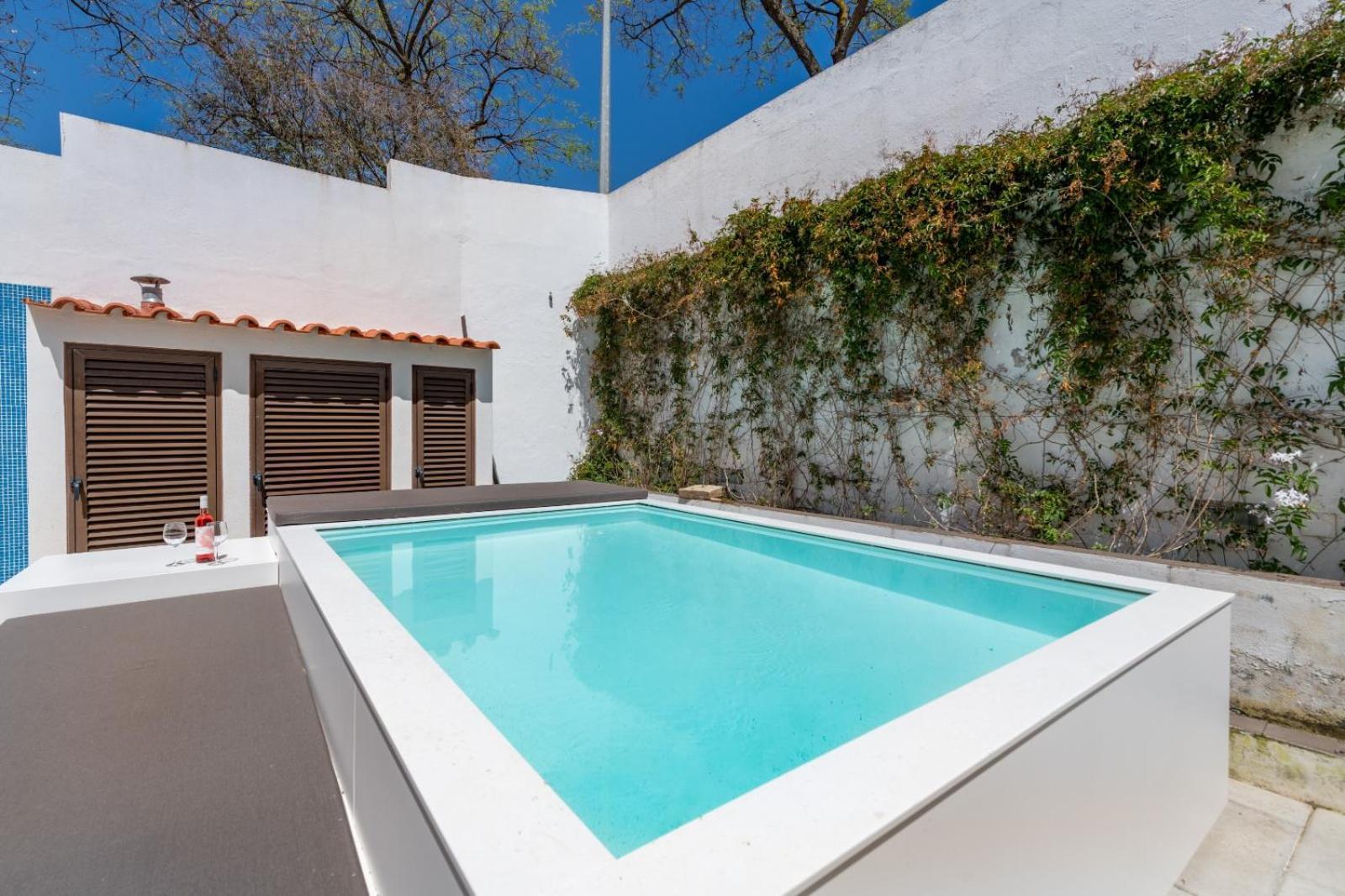 Ancora - Nex To The - Parking - Swimming Pool - By Bedzy Villa *